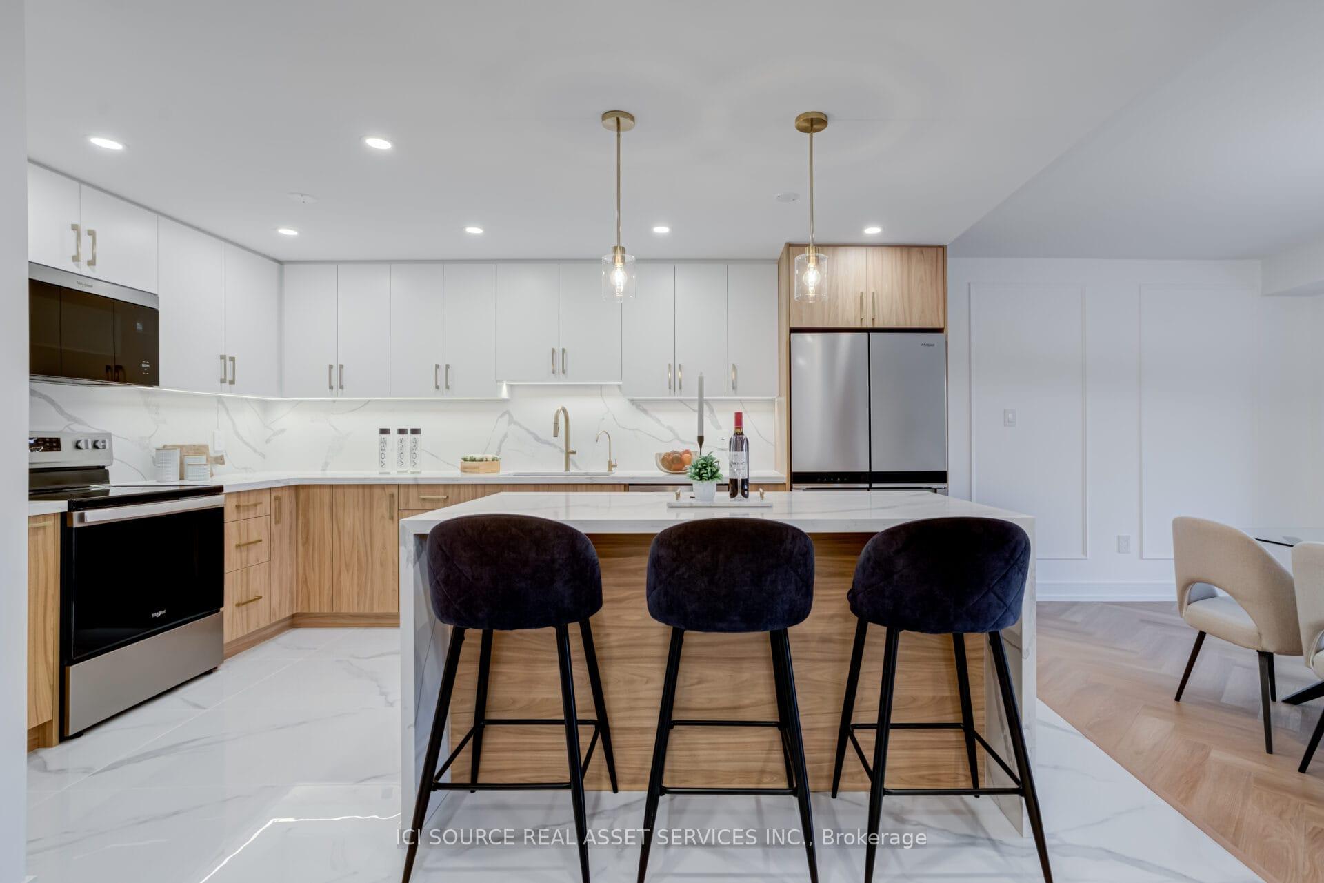 Photo 2 of Unit 306, 2175 Marine Drive, Oakville, Bronte — HOMEH