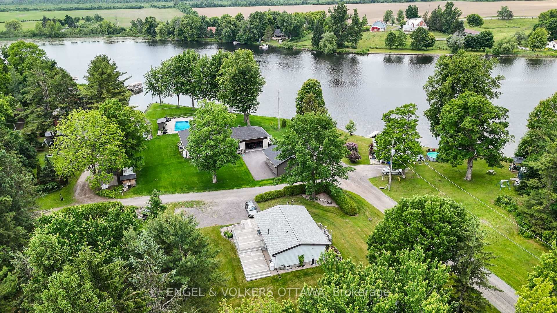 Photo 2 of 3250E River Road, Ottawa, Osgoode — HOMEH