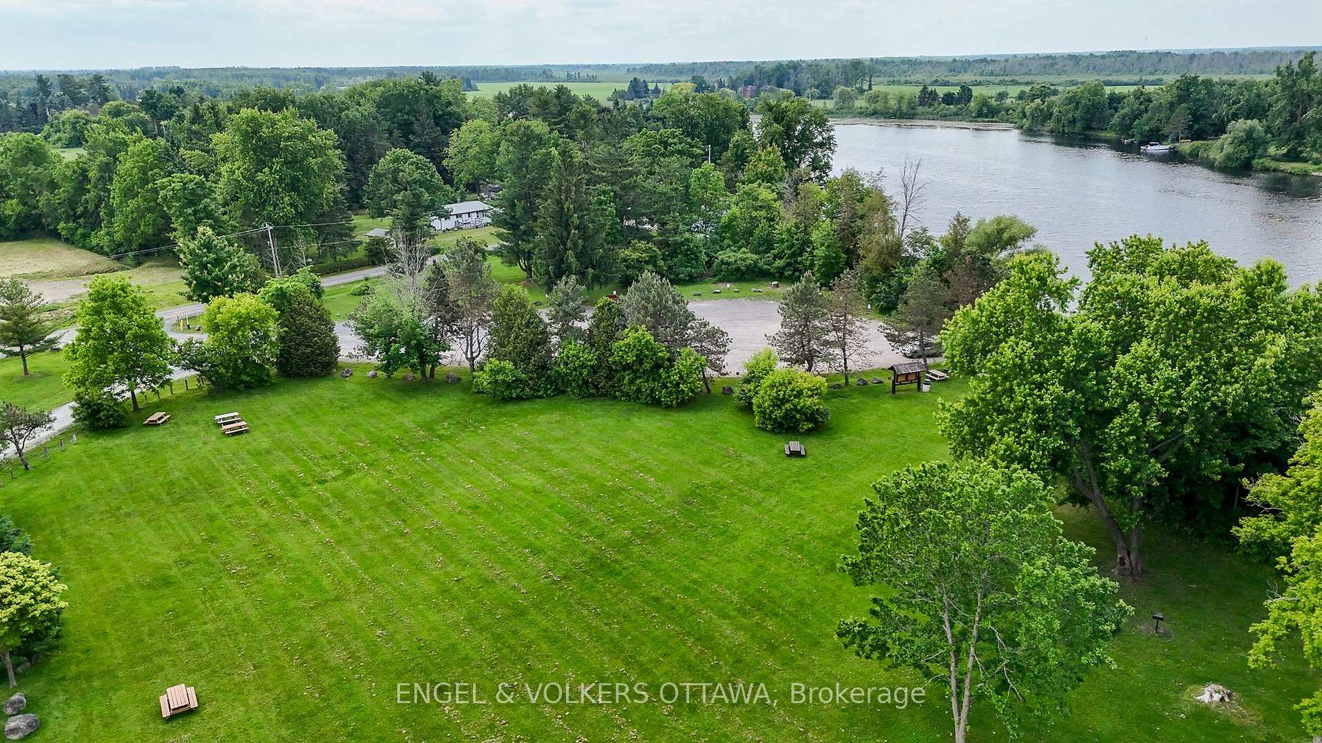Photo 5 of 3250E River Road, Ottawa, Osgoode — HOMEH