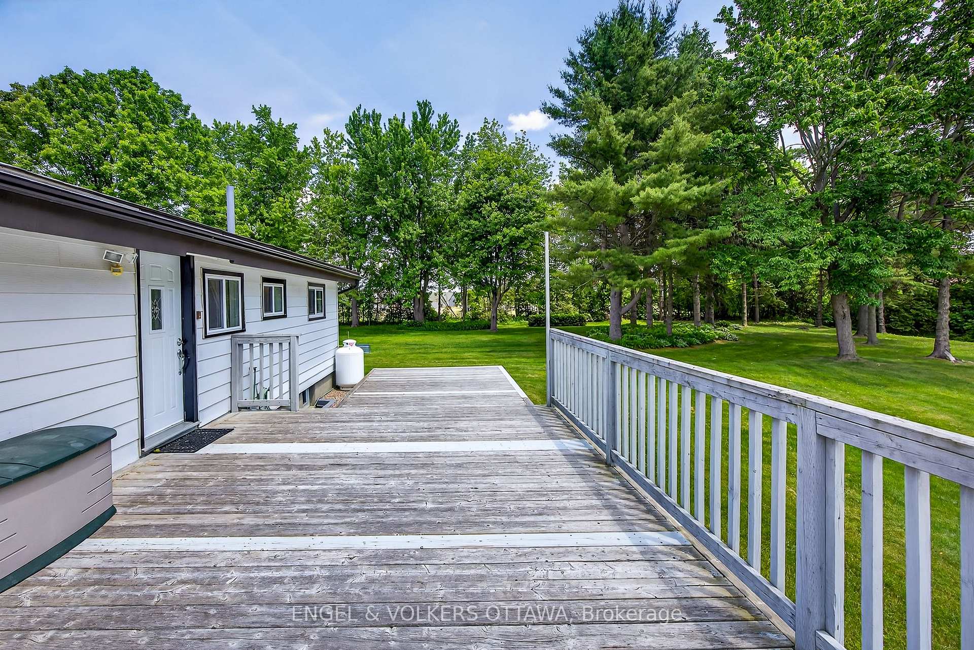 Photo 13 of 3250E River Road, Ottawa, Osgoode — HOMEH