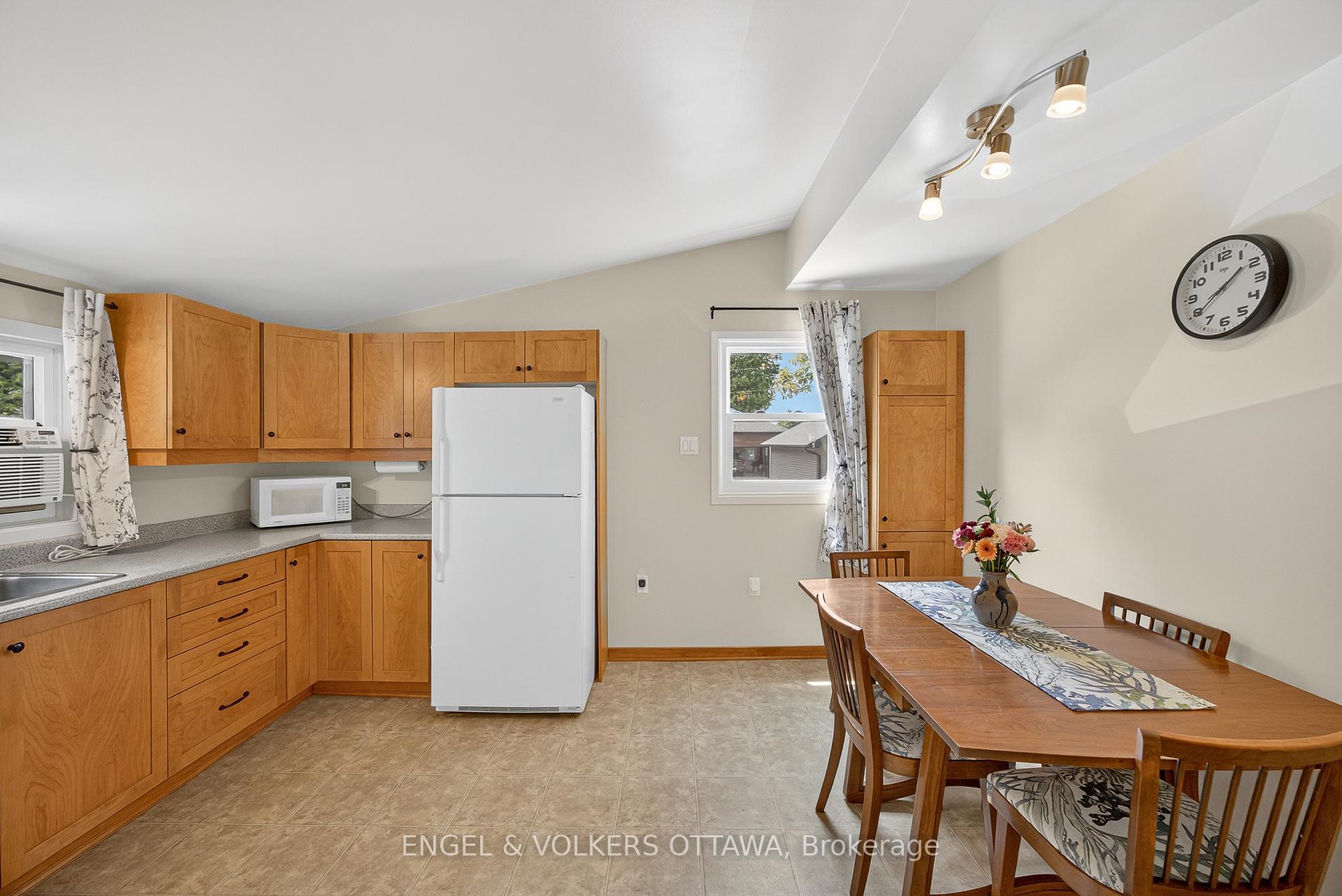 Photo 24 of 3250E River Road, Ottawa, Osgoode — HOMEH