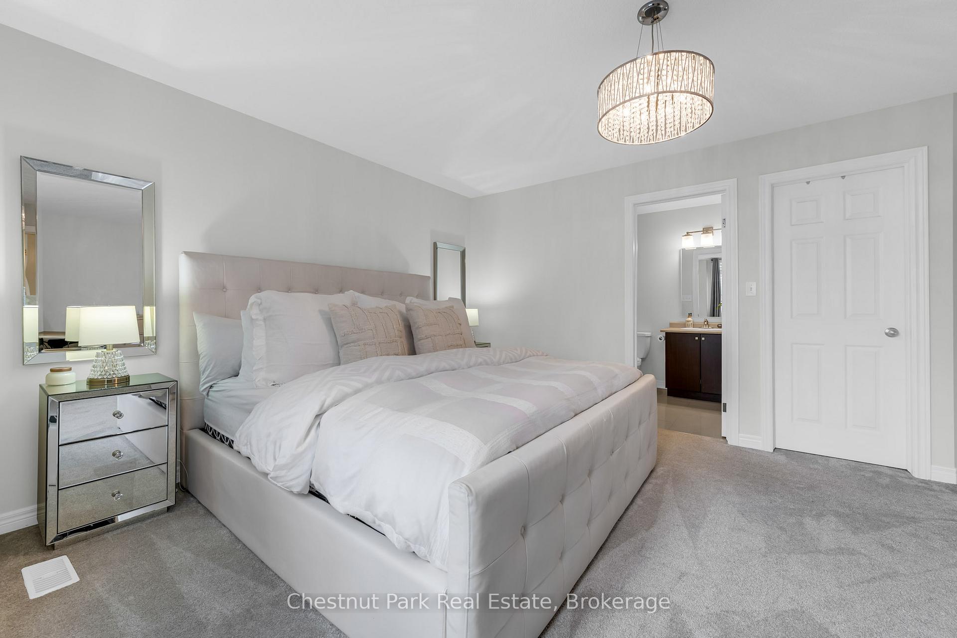 Photo 4 of 34 Medici Lane, Hamilton, Carpenter — HOMEH