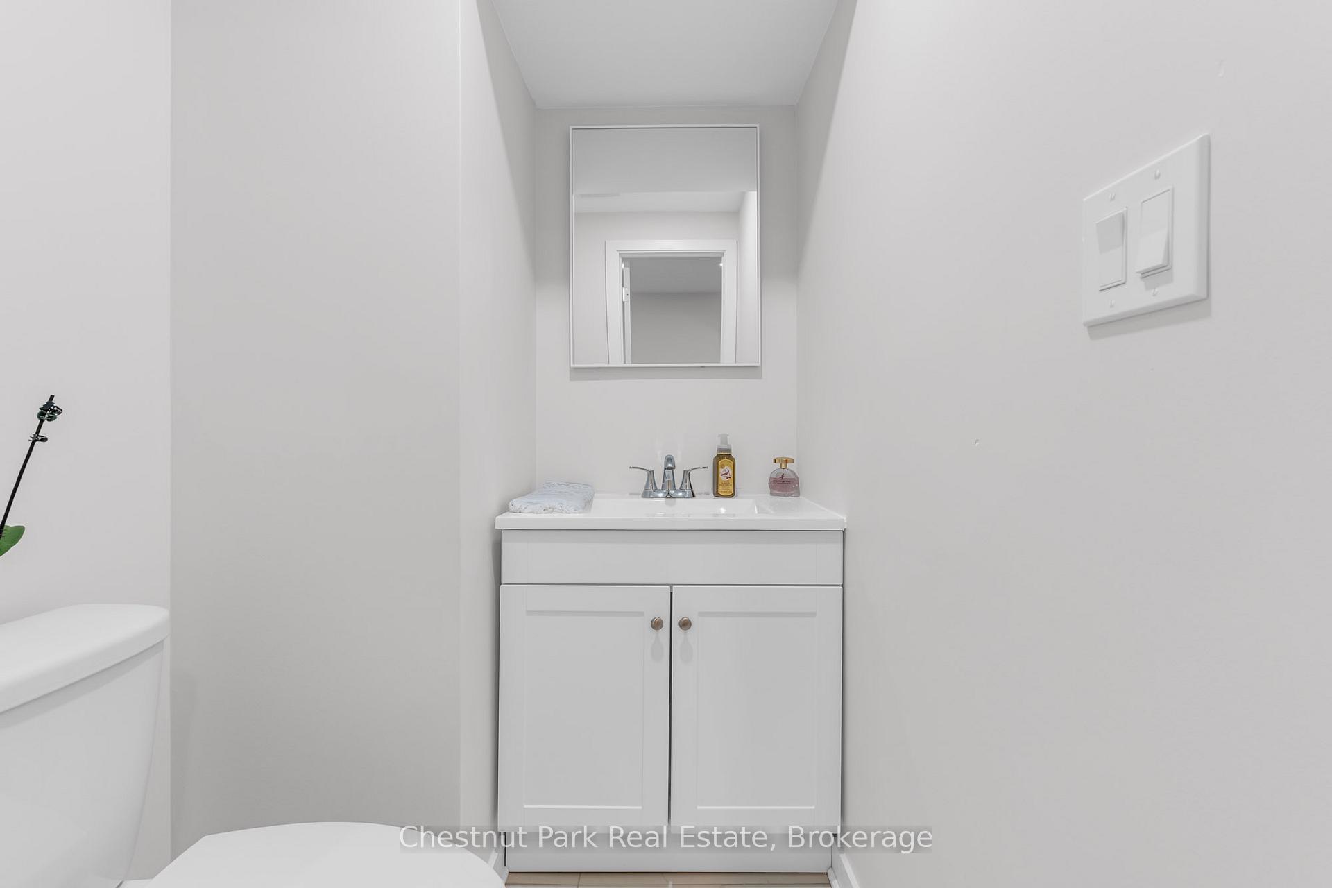 Photo 23 of 34 Medici Lane, Hamilton, Carpenter — HOMEH