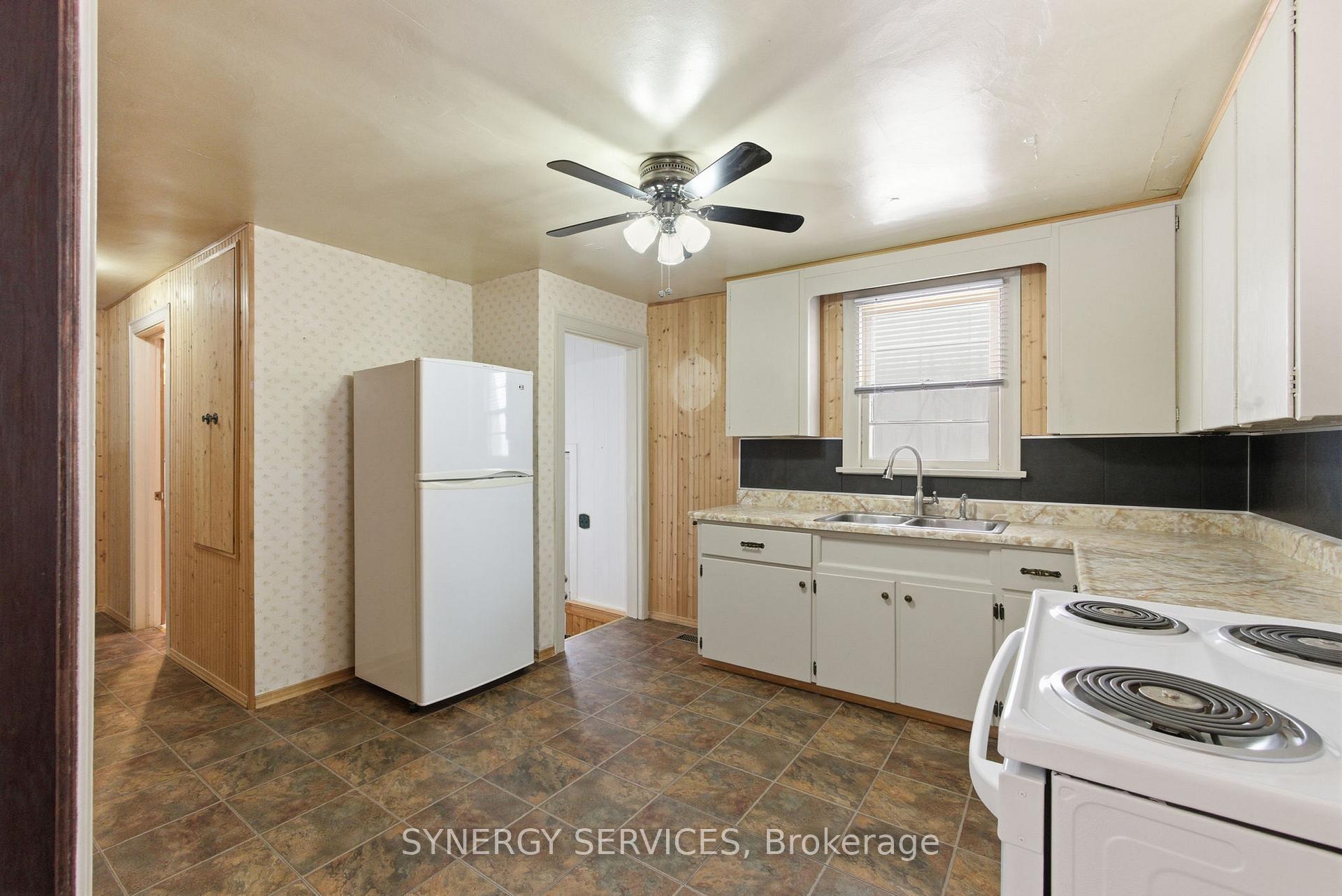 Photo 11 of 92 Laurel Street, Brant, Paris — HOMEH