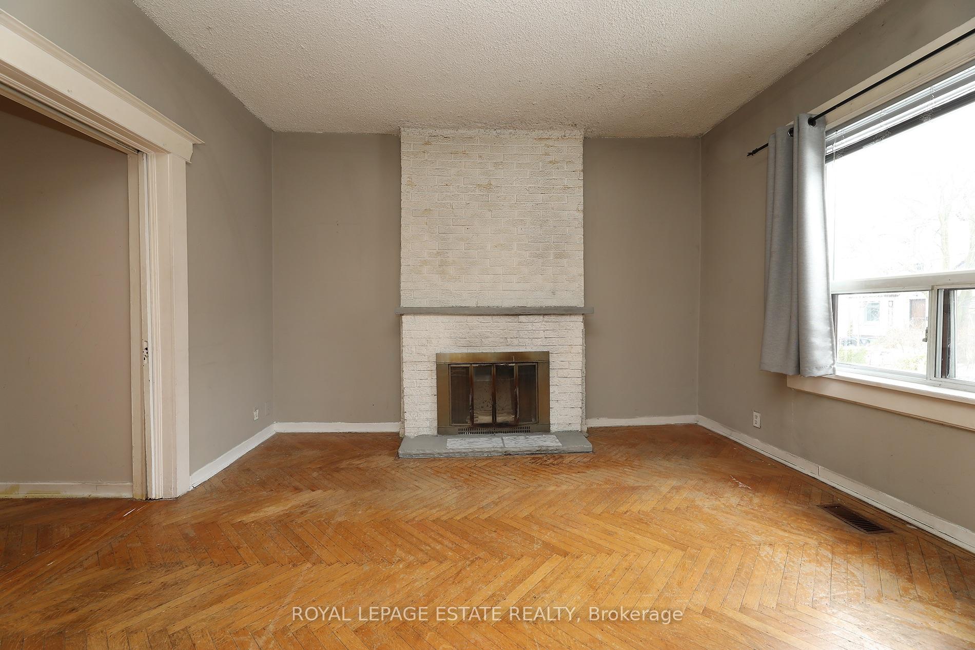 Photo 20 of 183 Waverley Road, Toronto, The Beaches — HOMEH