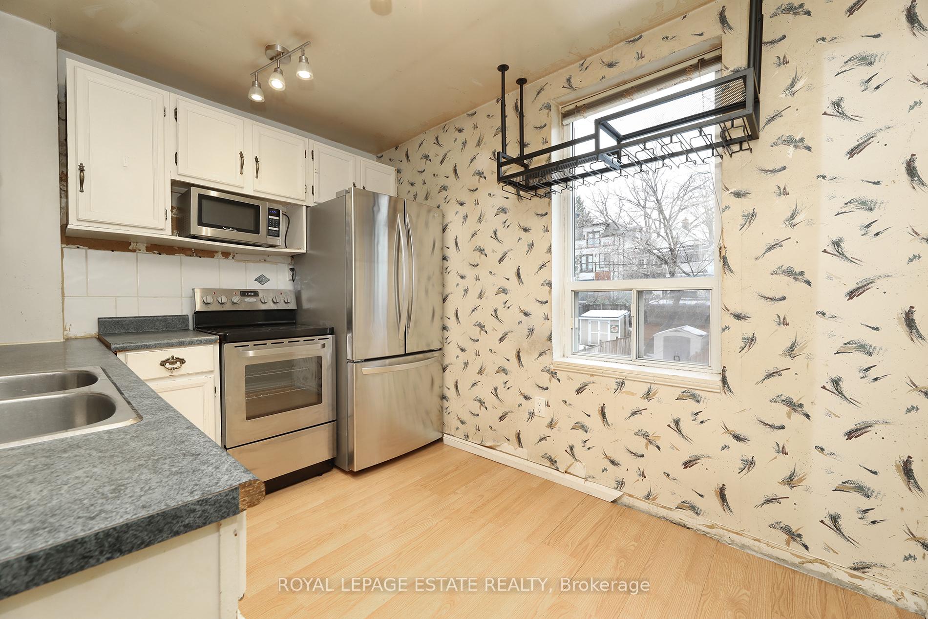 Photo 15 of 183 Waverley Road, Toronto, The Beaches — HOMEH