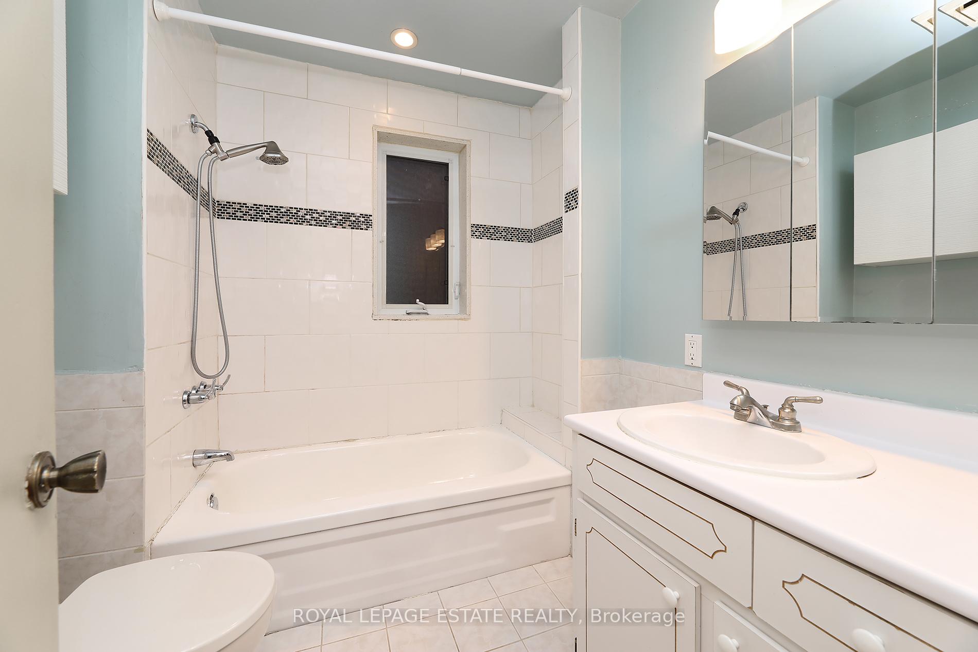 Photo 26 of 183 Waverley Road, Toronto, The Beaches — HOMEH