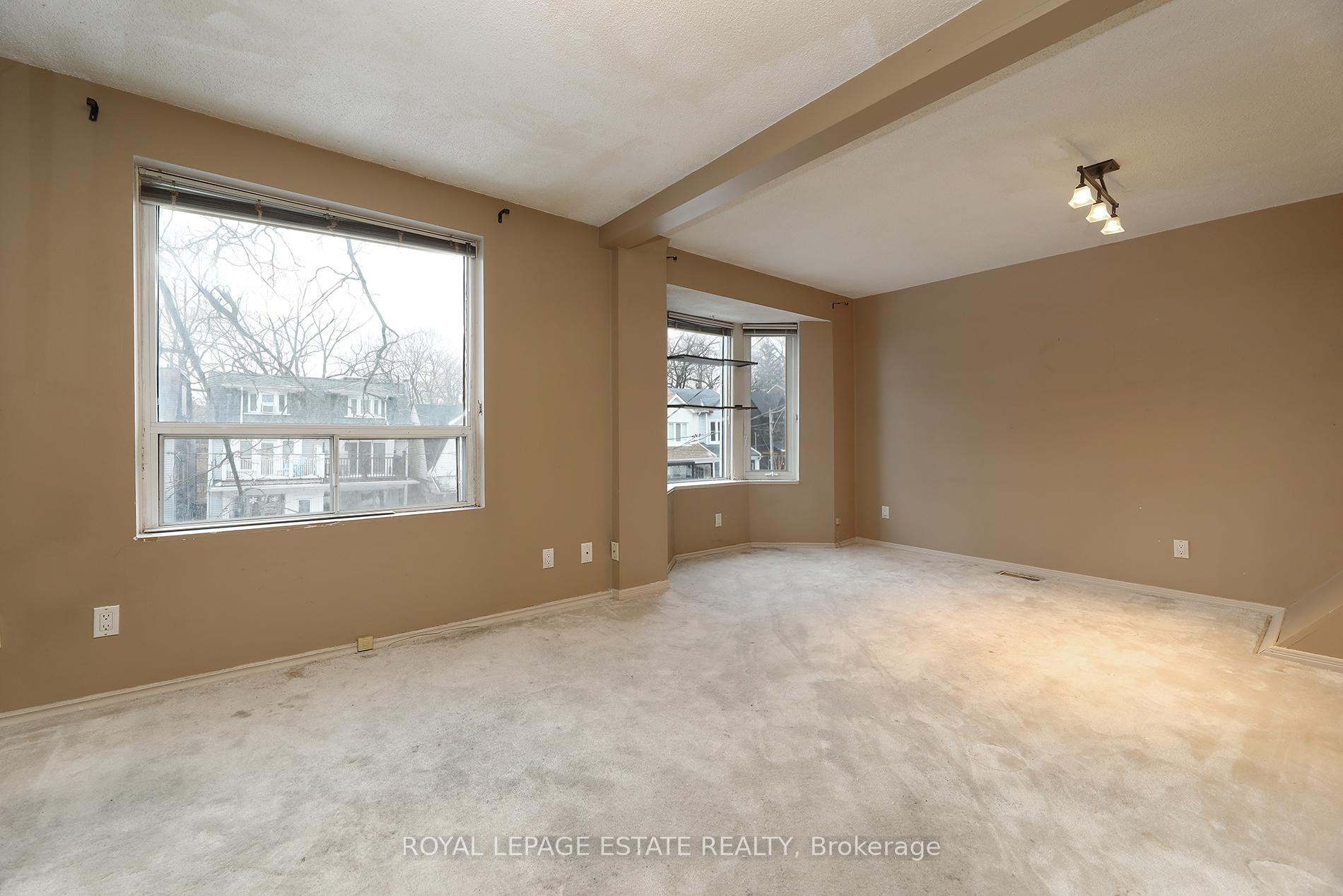 Photo 10 of 183 Waverley Road, Toronto, The Beaches — HOMEH