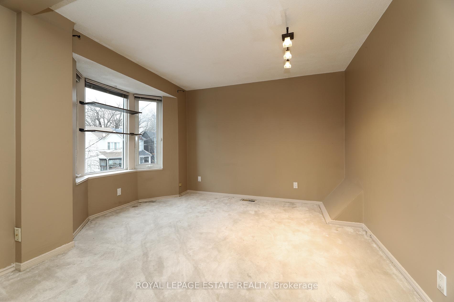 Photo 18 of 183 Waverley Road, Toronto, The Beaches — HOMEH