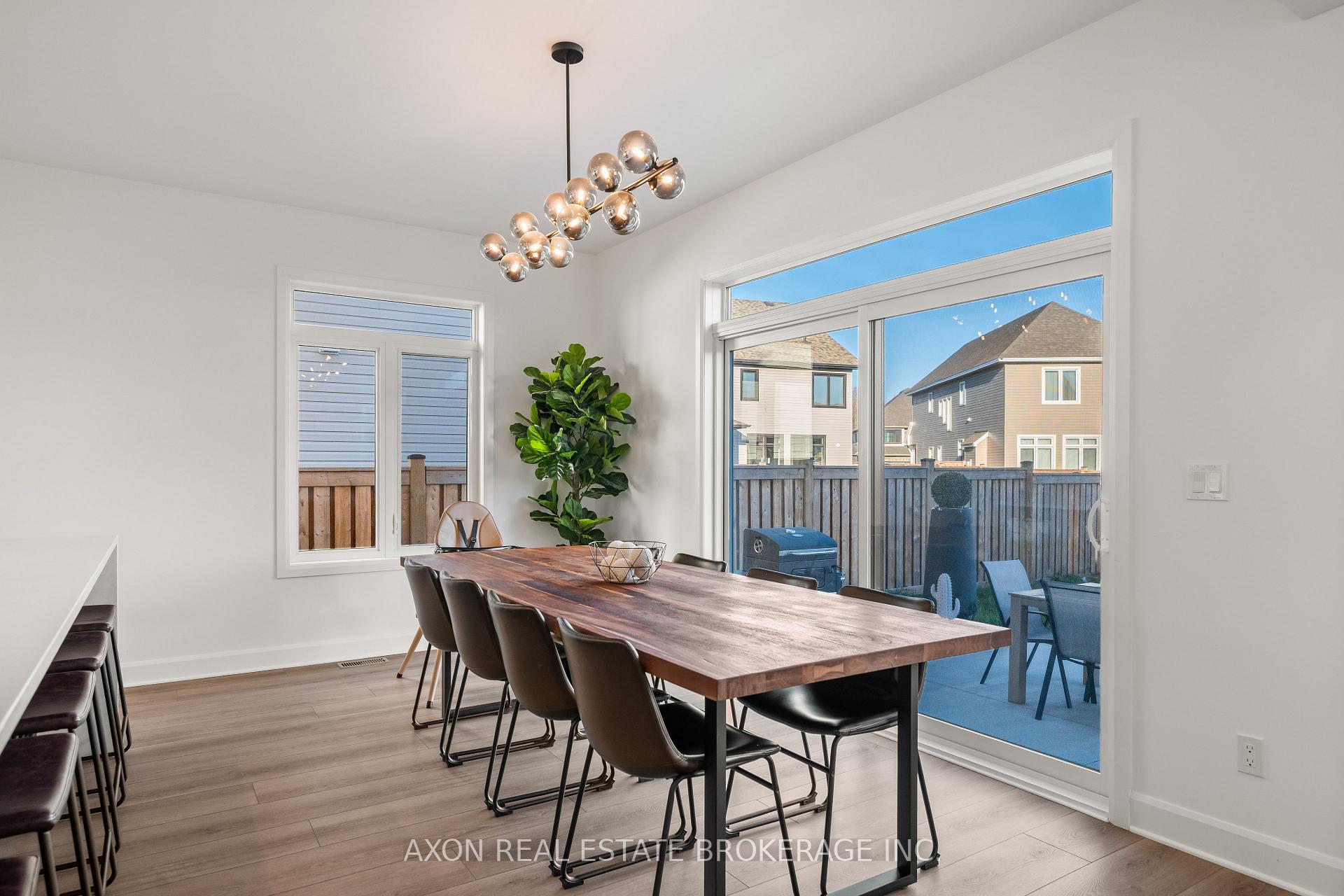 Photo 9 of 819 Riverview Way, Kingston, Kingston East (Incl Barret Crt) — HOMEH
