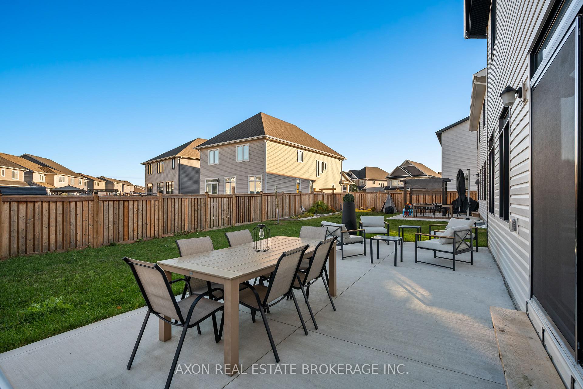 Photo 19 of 819 Riverview Way, Kingston, Kingston East (Incl Barret Crt) — HOMEH