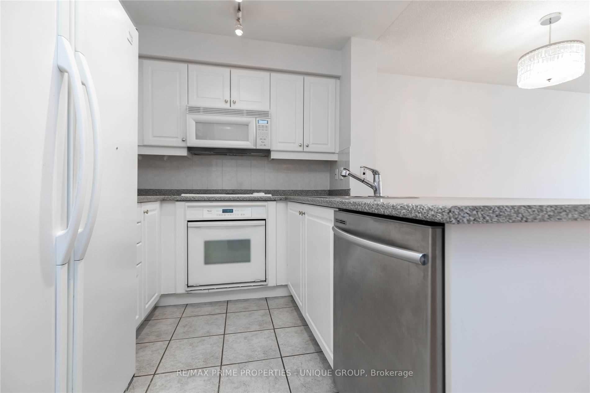 Photo 6 of Unit 314, 18 Wanless Avenue, Toronto, Lawrence Park North — HOMEH