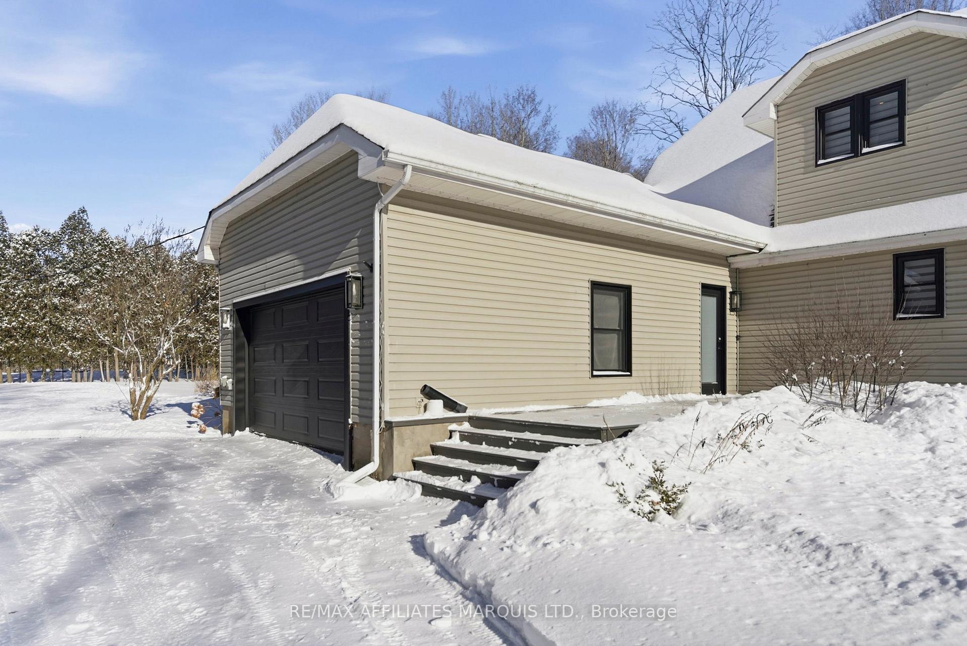 Photo 2 of 18723 County 18 Road, South Glengarry, South Glengarry (Charlottenburgh) Twp — HOMEH
