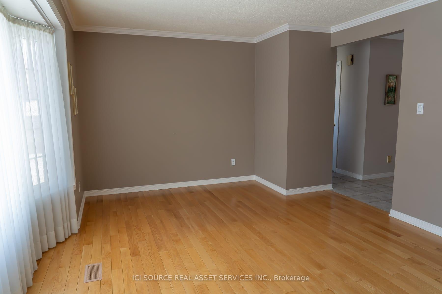 Photo 8 of 768 Vinette Crescent, Ottawa, Chatelaine Village — HOMEH