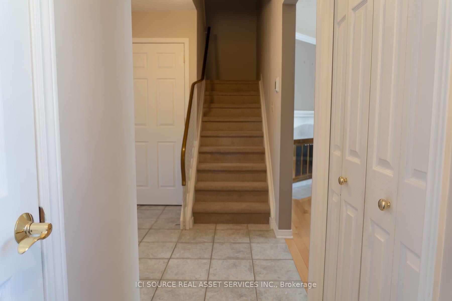 Photo 12 of 768 Vinette Crescent, Ottawa, Chatelaine Village — HOMEH