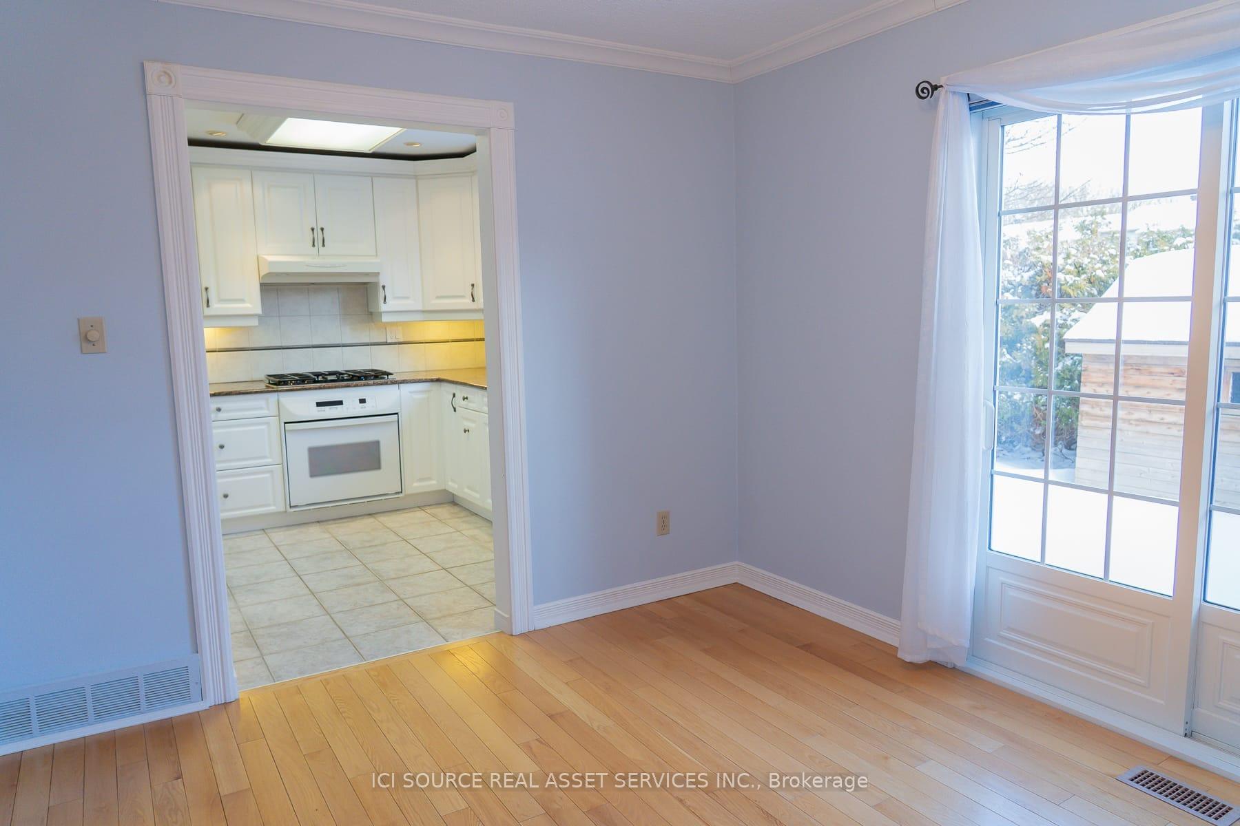 Photo 6 of 768 Vinette Crescent, Ottawa, Chatelaine Village — HOMEH