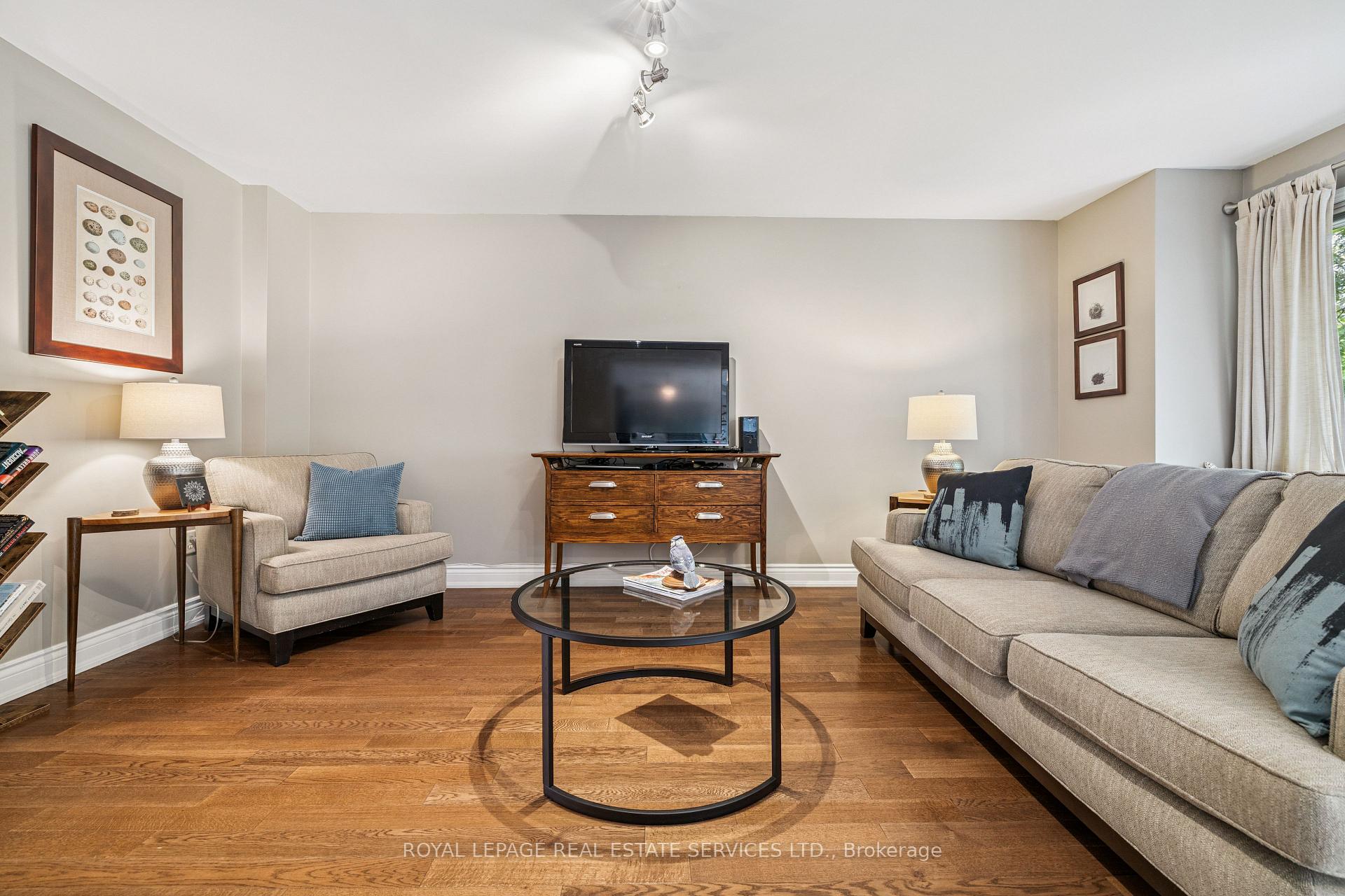 Photo 7 of 5186 Ravine Crescent, Burlington, Orchard — HOMEH