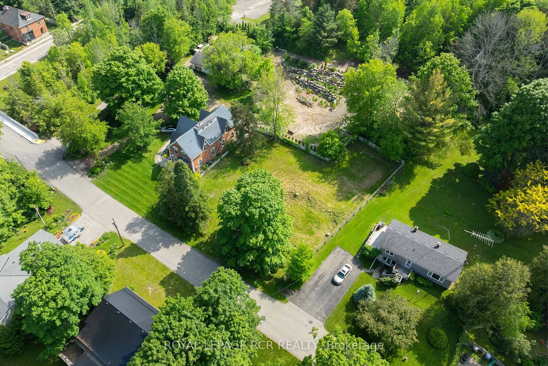 Photo 3 of 00 Amelia Street, Caledon, Alton — HOMEH