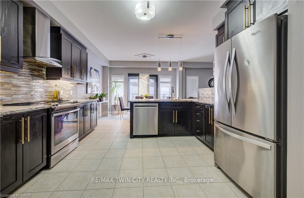 Photo 20 of 502 Woodbine Avenue, Kitchener — HOMEH