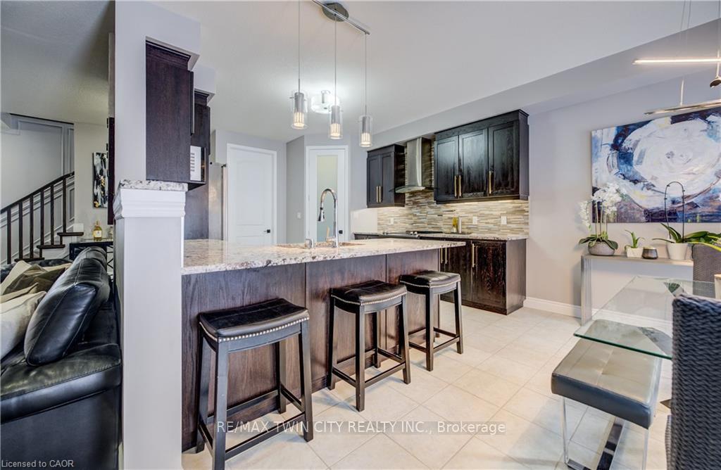 Photo 7 of 502 Woodbine Avenue, Kitchener — HOMEH