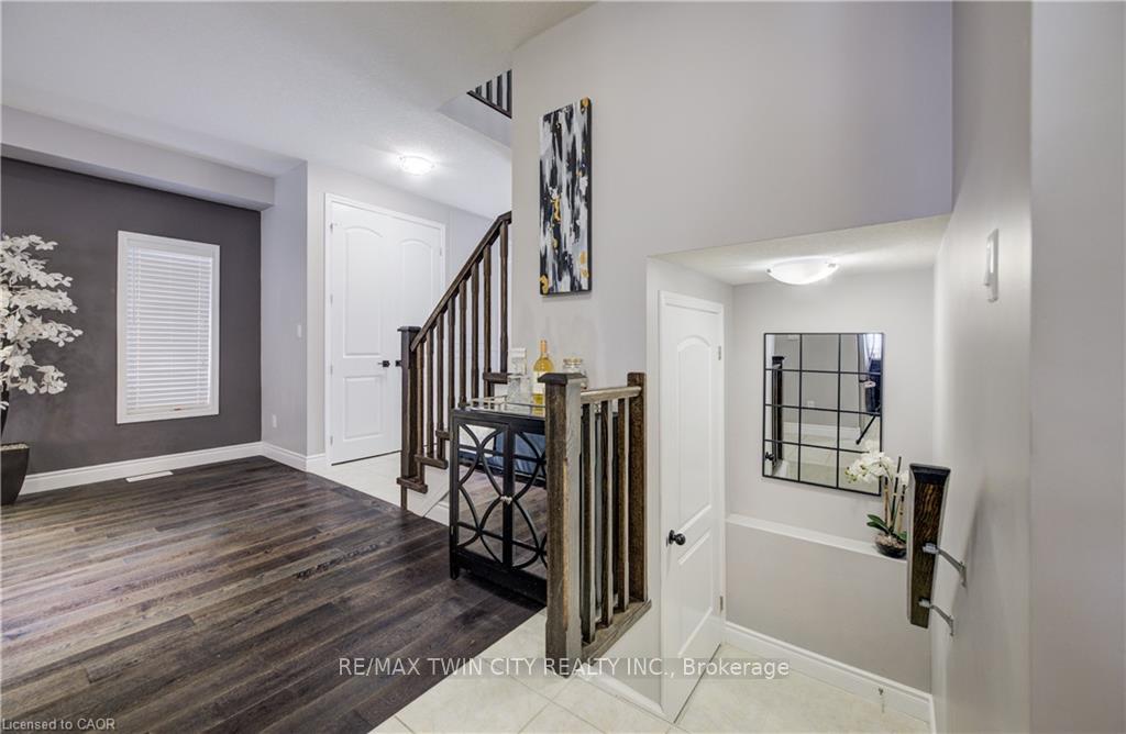 Photo 19 of 502 Woodbine Avenue, Kitchener — HOMEH