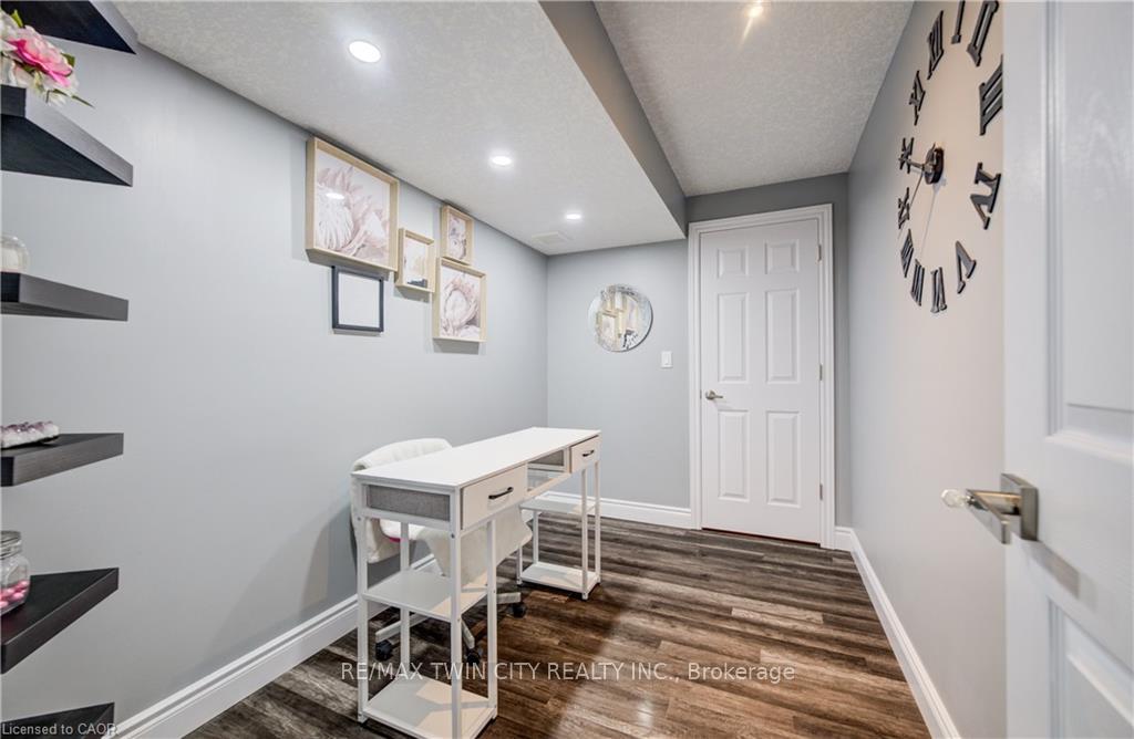 Photo 39 of 502 Woodbine Avenue, Kitchener — HOMEH