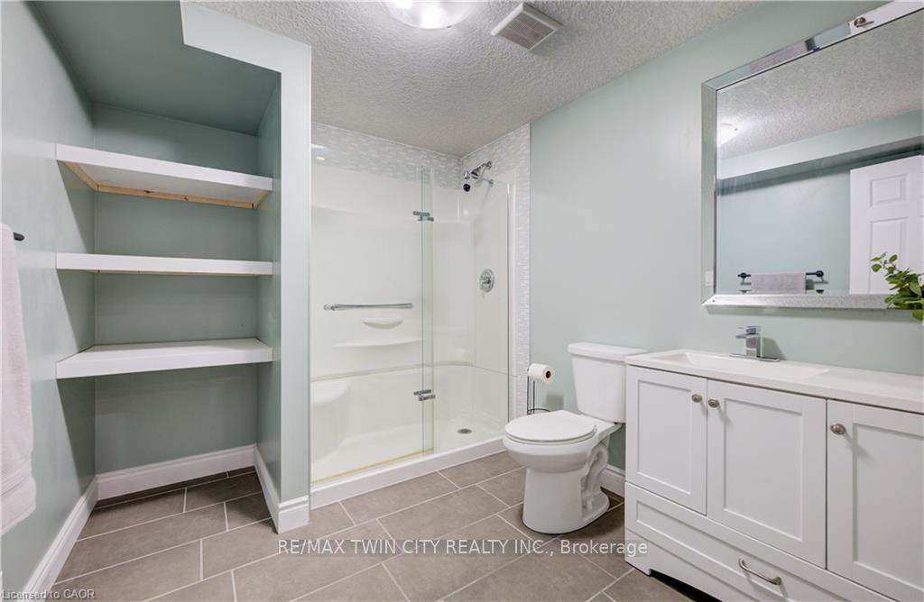 Photo 36 of 502 Woodbine Avenue, Kitchener — HOMEH
