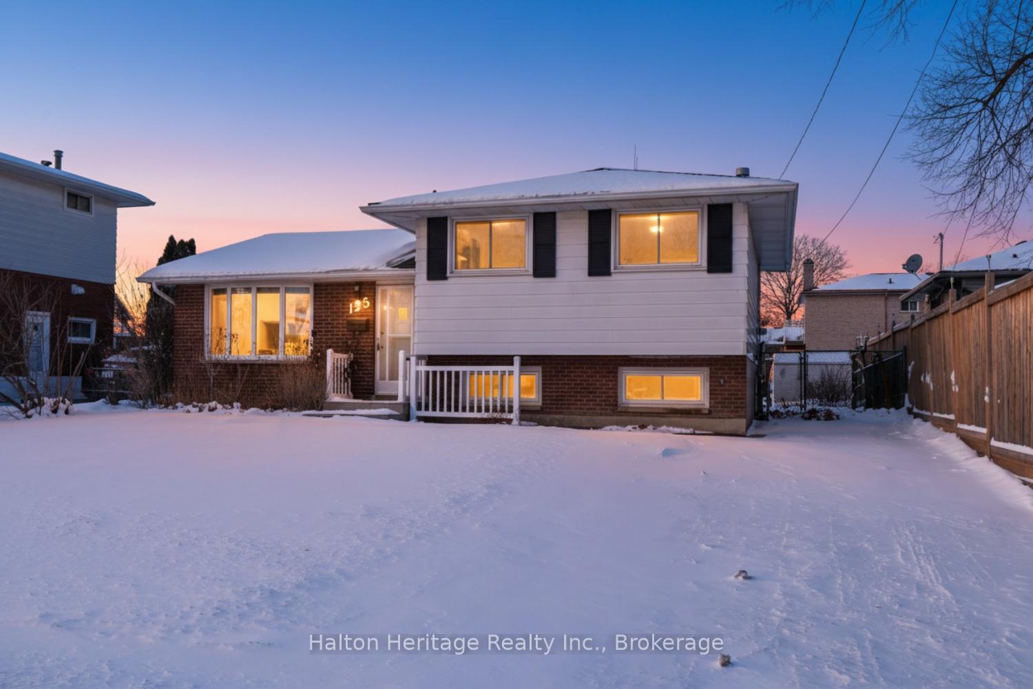 Photo 2 of 123 Woodman Drive N, Hamilton, Kentley — HOMEH