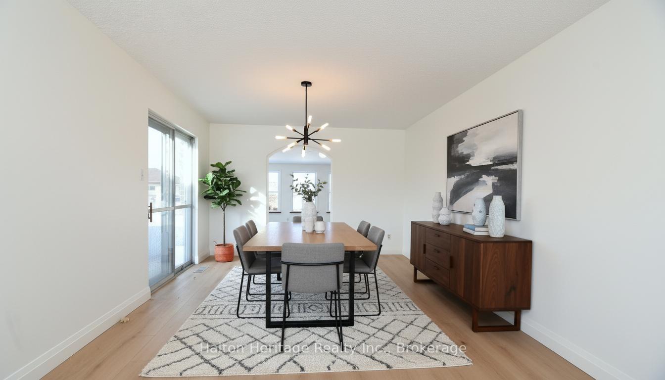 Photo 10 of 123 Woodman Drive N, Hamilton, Kentley — HOMEH