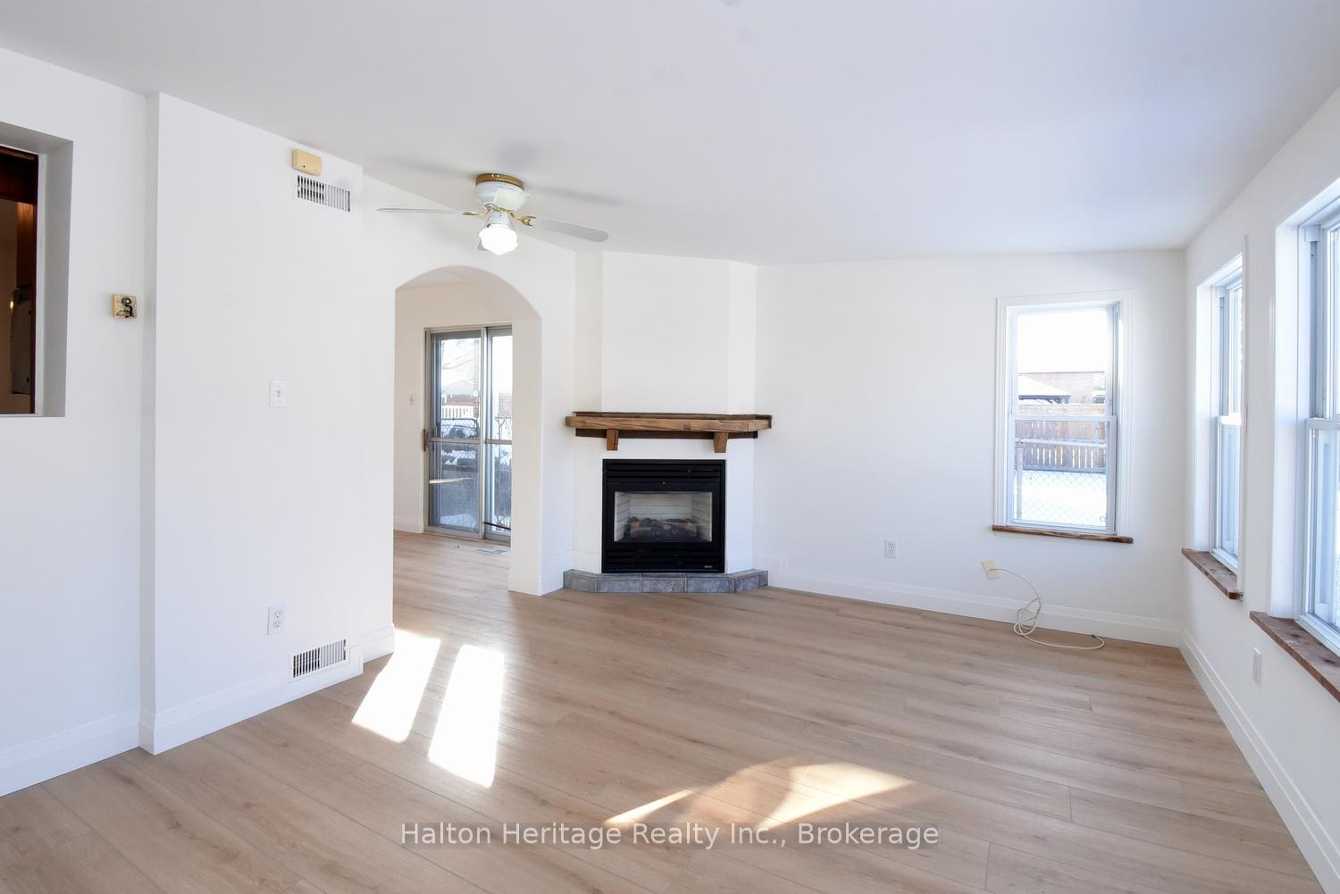 Photo 15 of 123 Woodman Drive N, Hamilton, Kentley — HOMEH