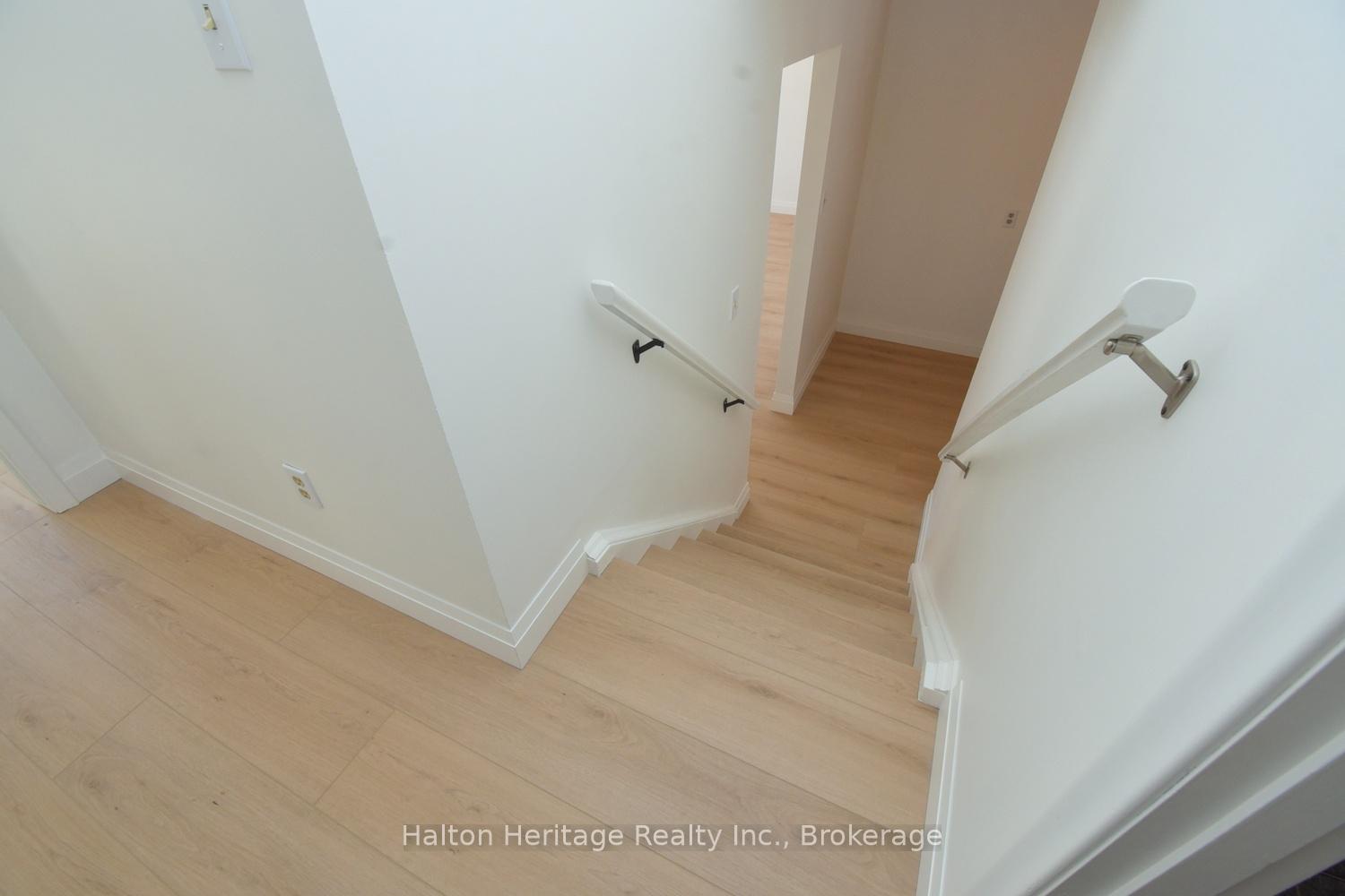 Photo 18 of 123 Woodman Drive N, Hamilton, Kentley — HOMEH