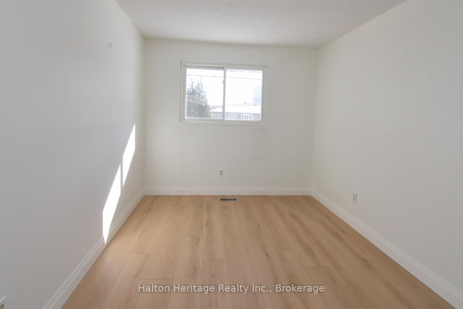 Photo 33 of 123 Woodman Drive N, Hamilton, Kentley — HOMEH