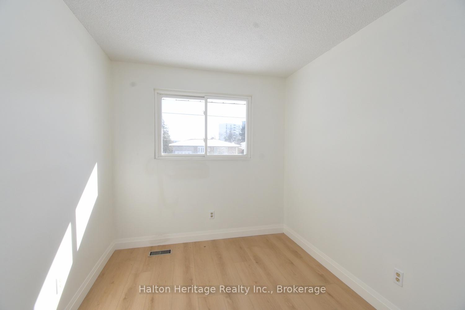 Photo 31 of 123 Woodman Drive N, Hamilton, Kentley — HOMEH