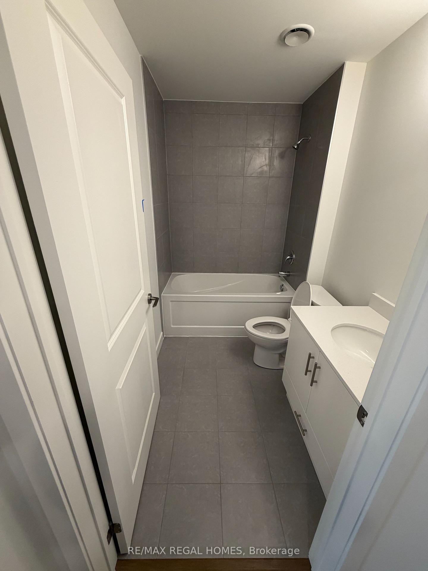Photo 6 of Unit 702, 461 Green Road W, Hamilton, Lakeshore — HOMEH