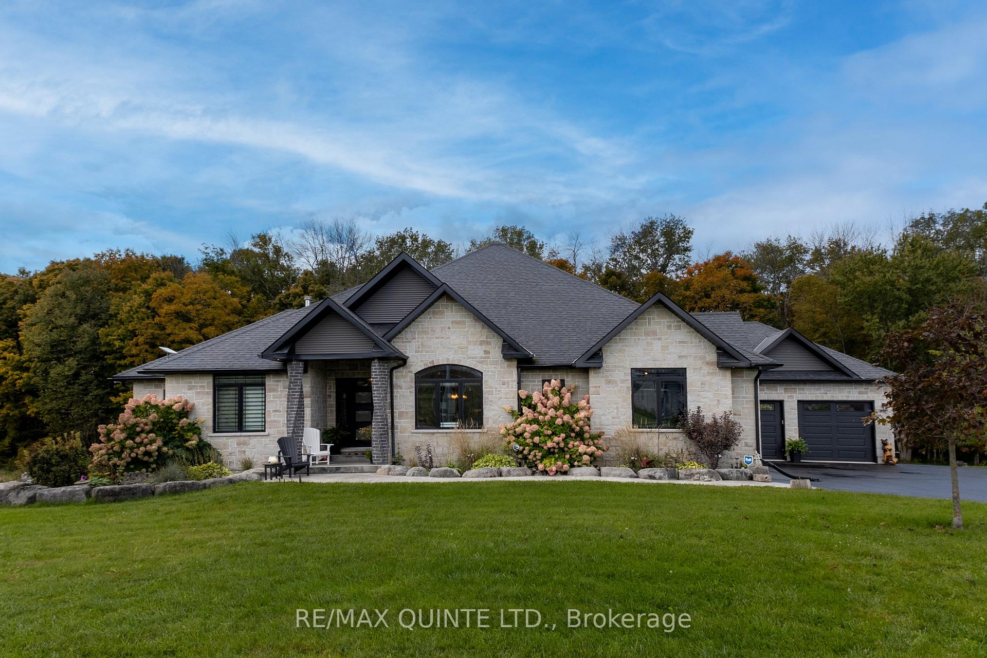 Photo 1 of 107 Hidden Valley Drive, Belleville, Thurlow Ward — HOMEH