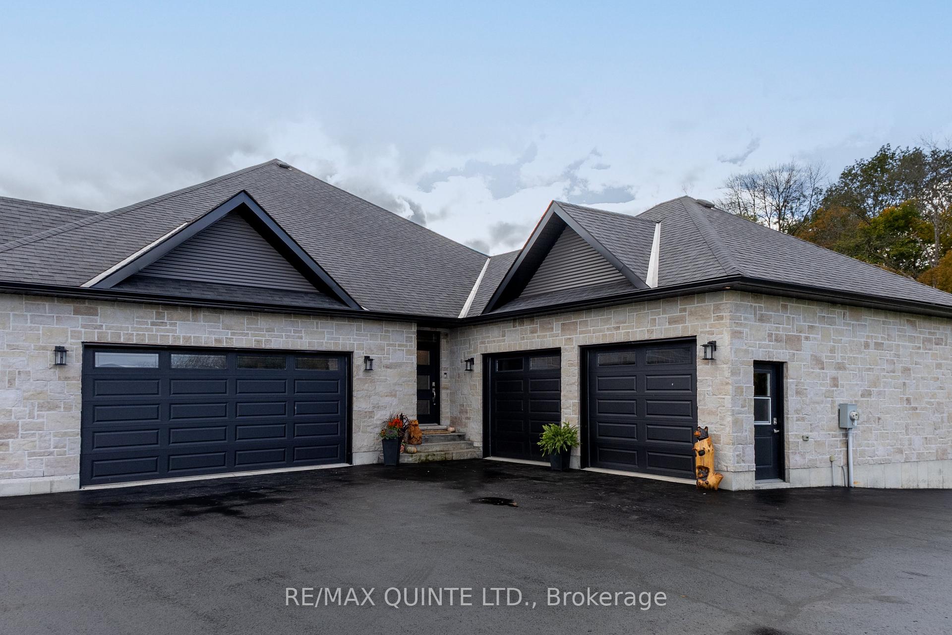 Photo 8 of 107 Hidden Valley Drive, Belleville, Thurlow Ward — HOMEH