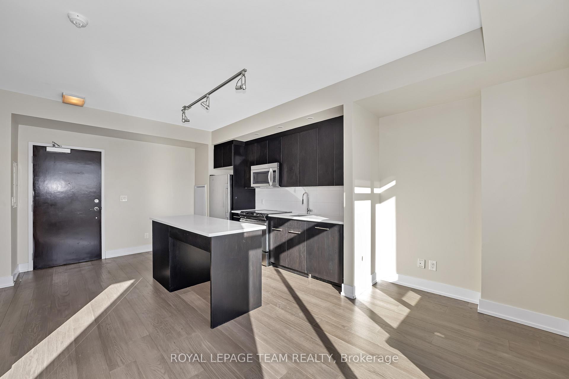 Photo 7 of Unit 717, 360 Patricia Avenue, Ottawa, Westboro South — HOMEH
