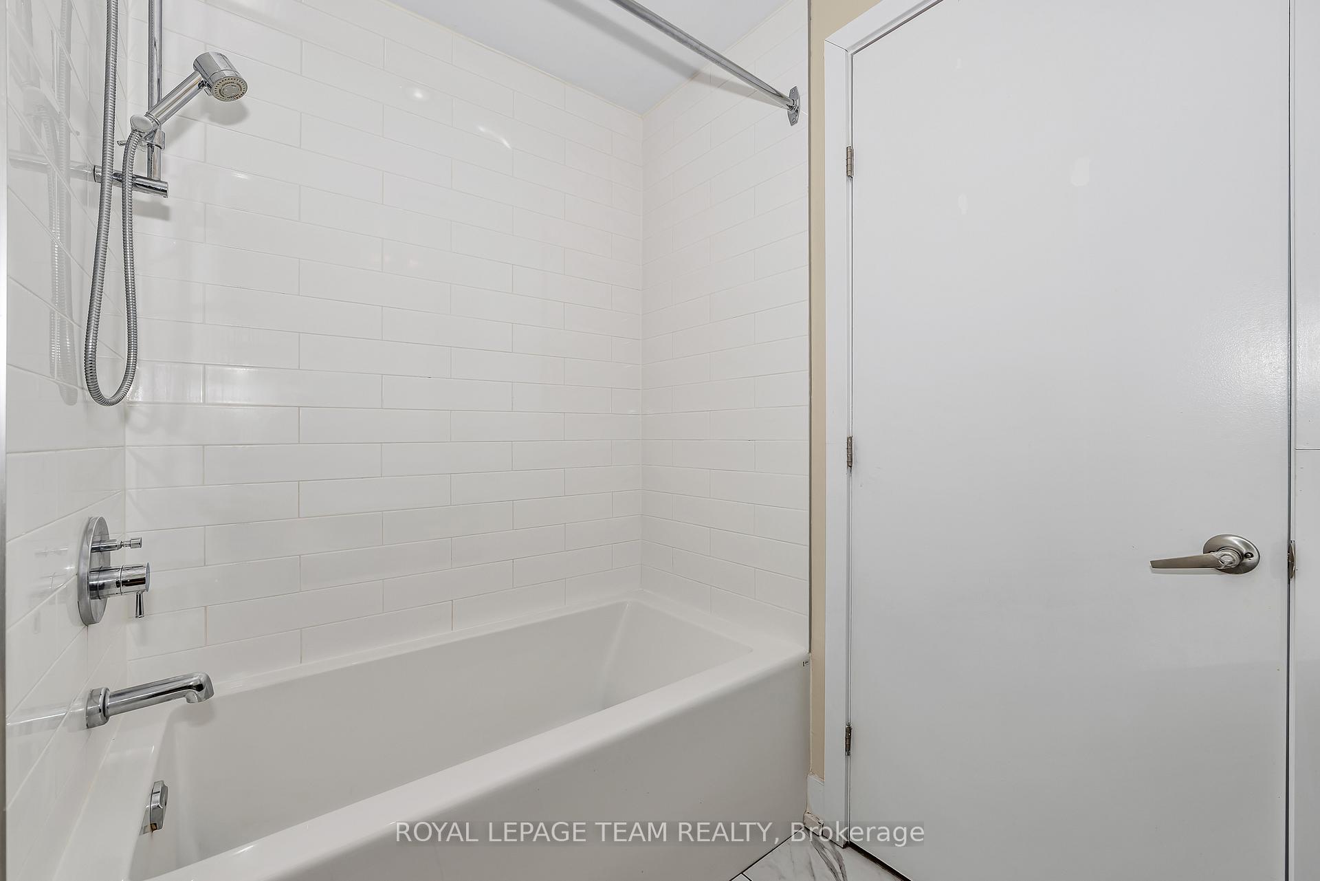 Photo 6 of Unit 717, 360 Patricia Avenue, Ottawa, Westboro South — HOMEH