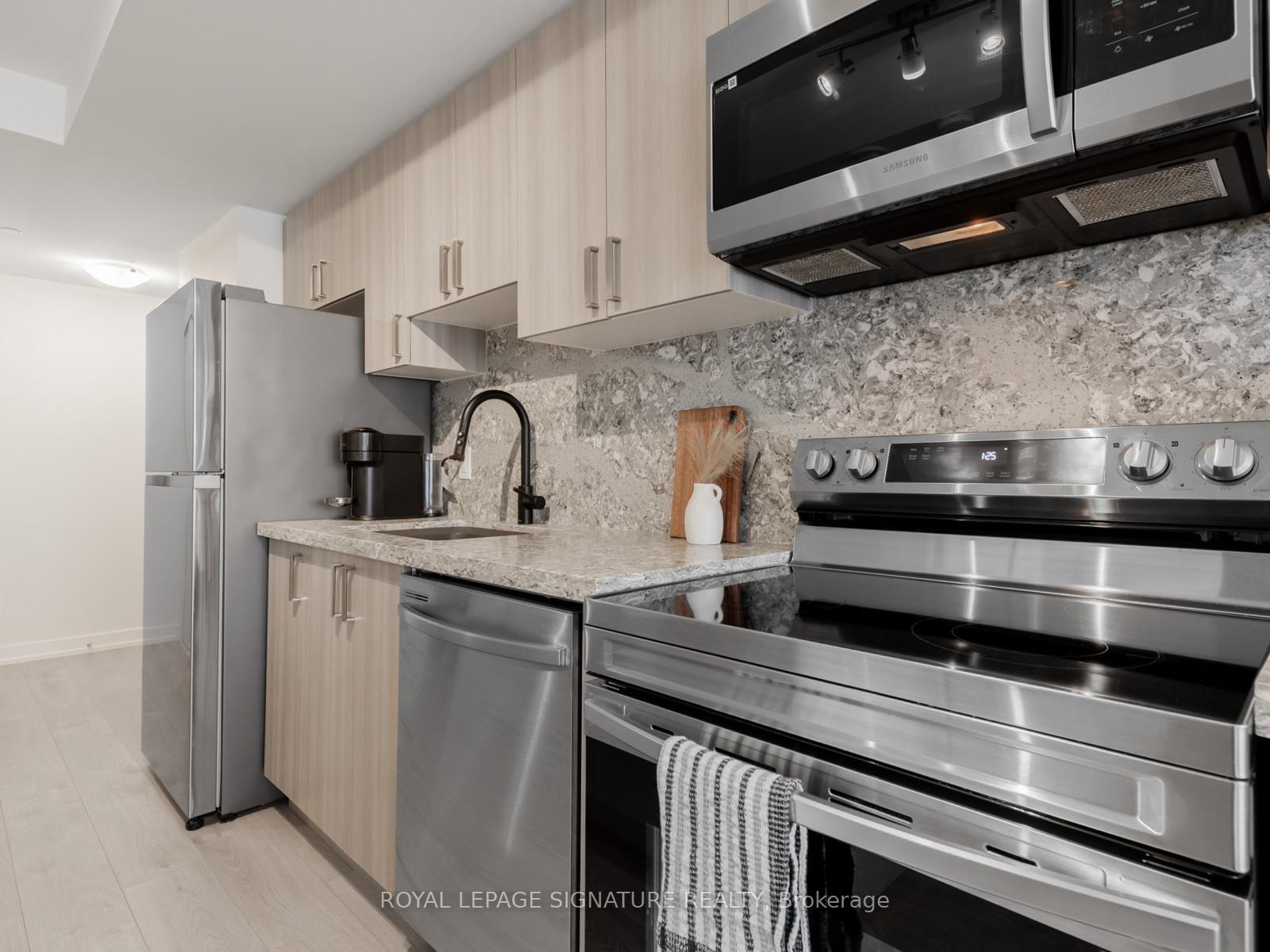 Photo 8 of Unit 1515, 1480 Bayly Street, Pickering, Bay Ridges — HOMEH
