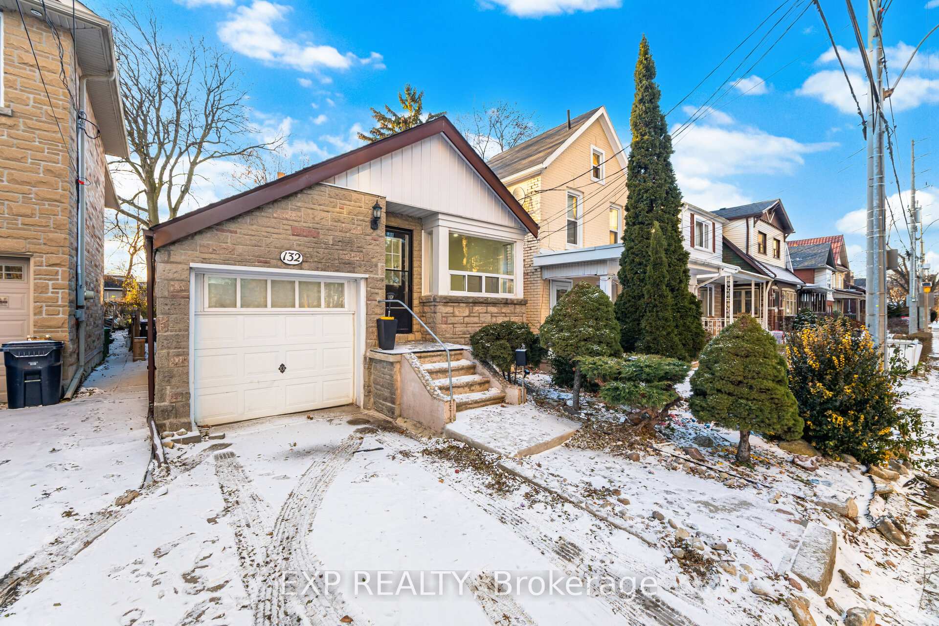 Photo 27 of 132 Barrington Avenue, Toronto, Crescent Town — HOMEH