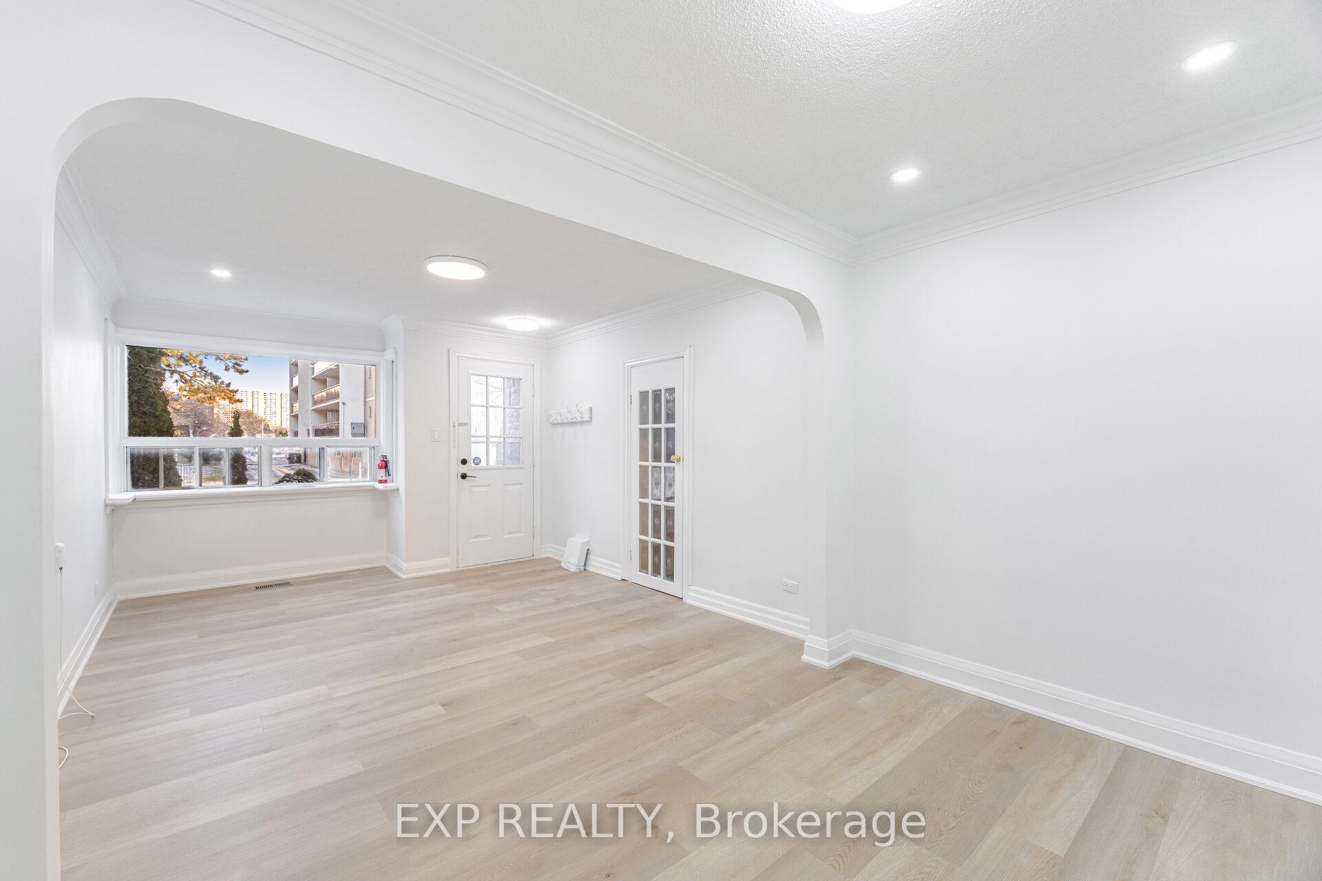 Photo 8 of 132 Barrington Avenue, Toronto, Crescent Town — HOMEH