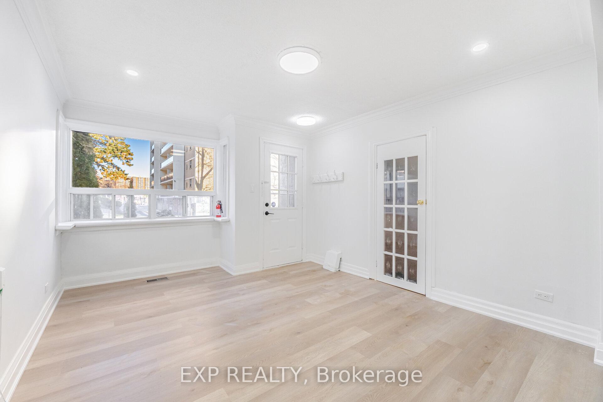 Photo 10 of 132 Barrington Avenue, Toronto, Crescent Town — HOMEH