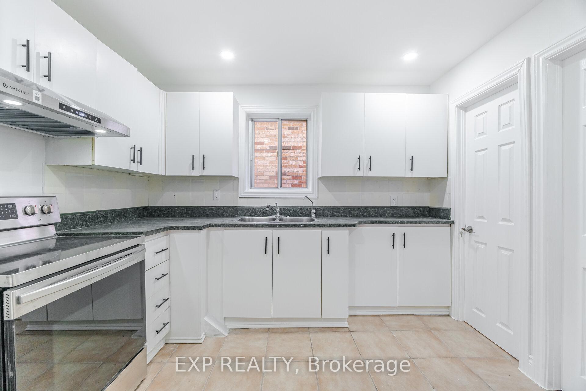 Photo 19 of 132 Barrington Avenue, Toronto, Crescent Town — HOMEH