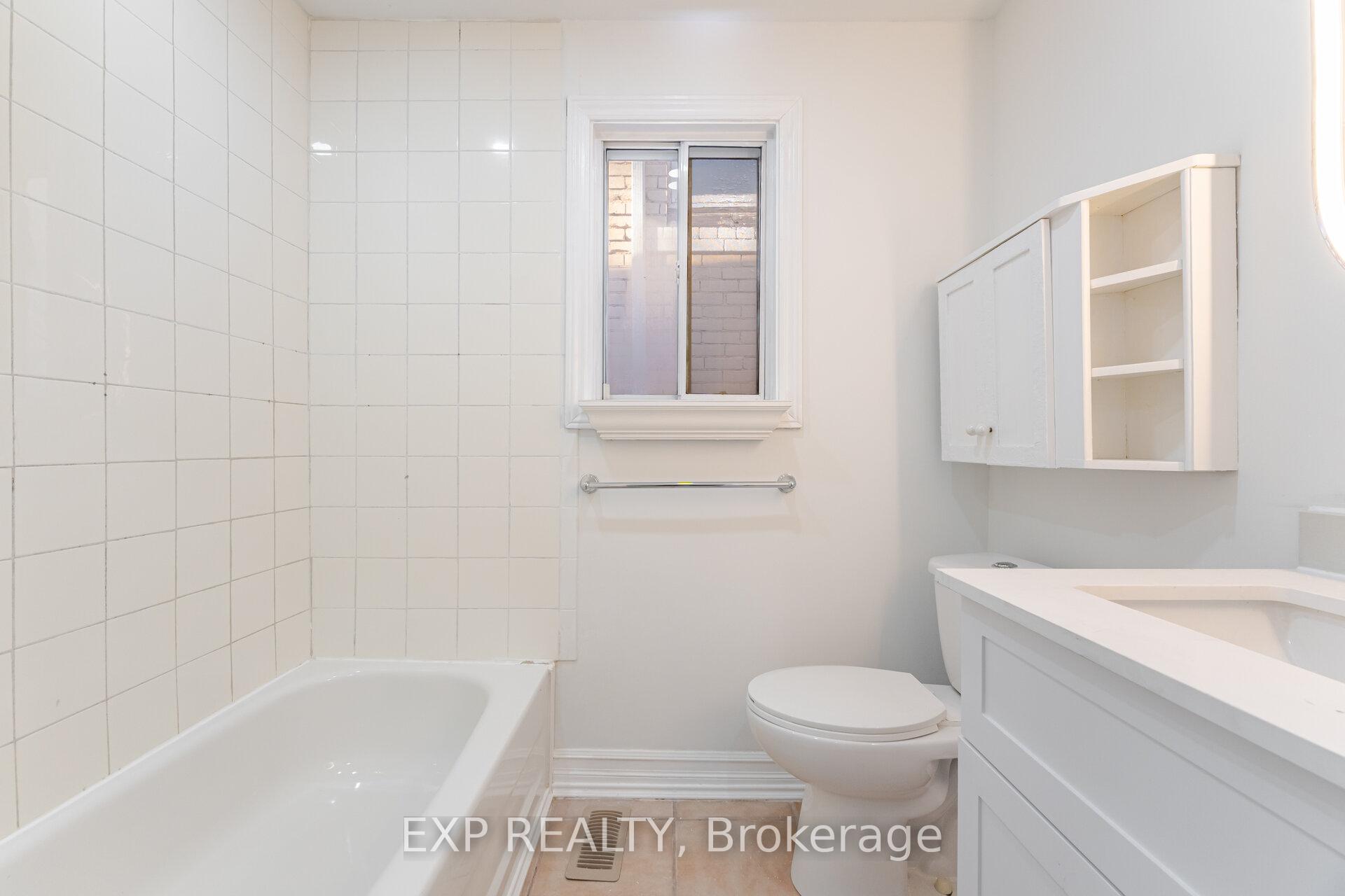 Photo 14 of 132 Barrington Avenue, Toronto, Crescent Town — HOMEH