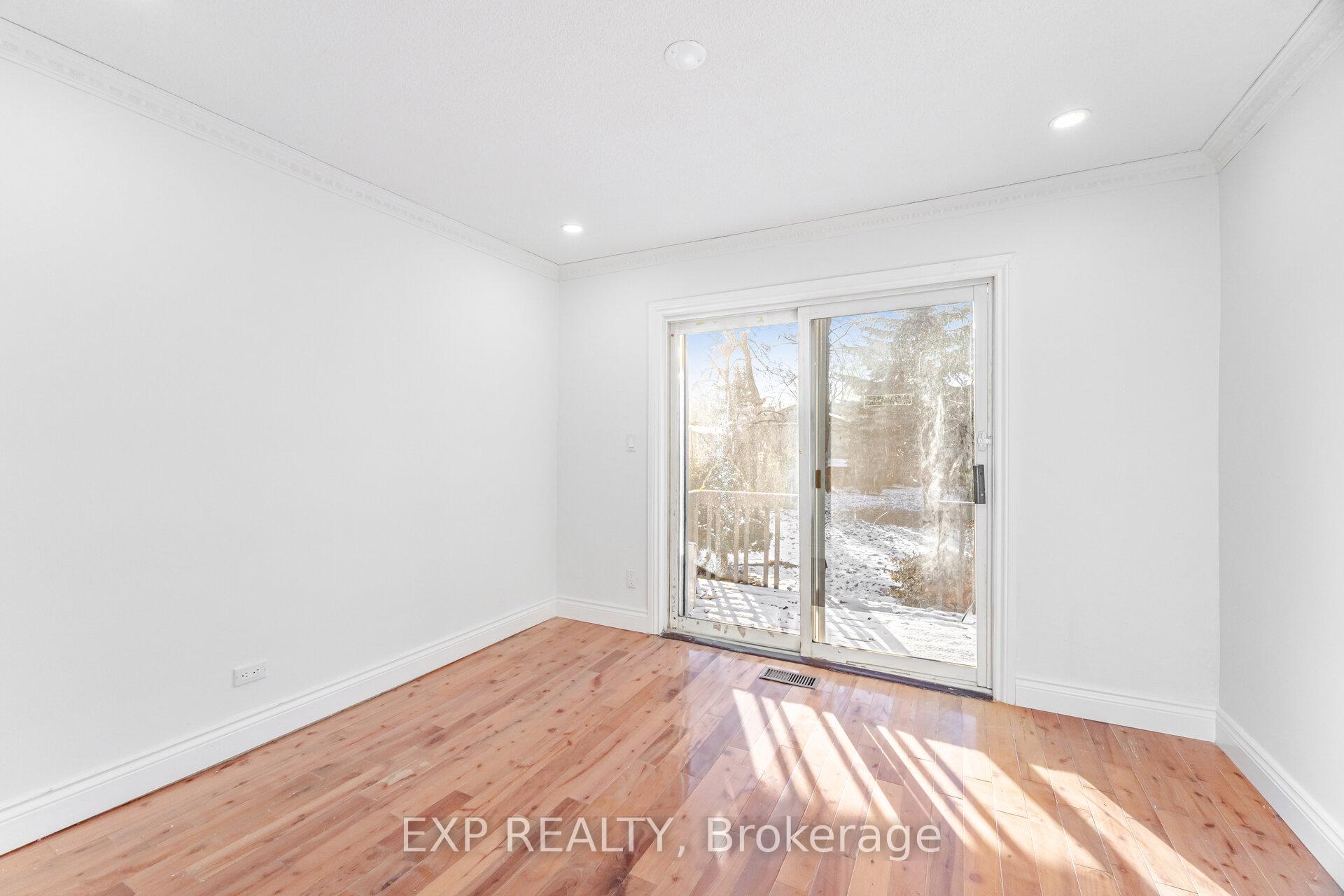 Photo 17 of 132 Barrington Avenue, Toronto, Crescent Town — HOMEH