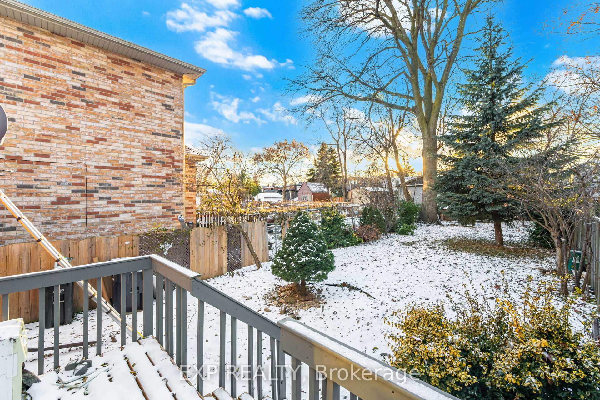 Photo 23 of 132 Barrington Avenue, Toronto, Crescent Town — HOMEH