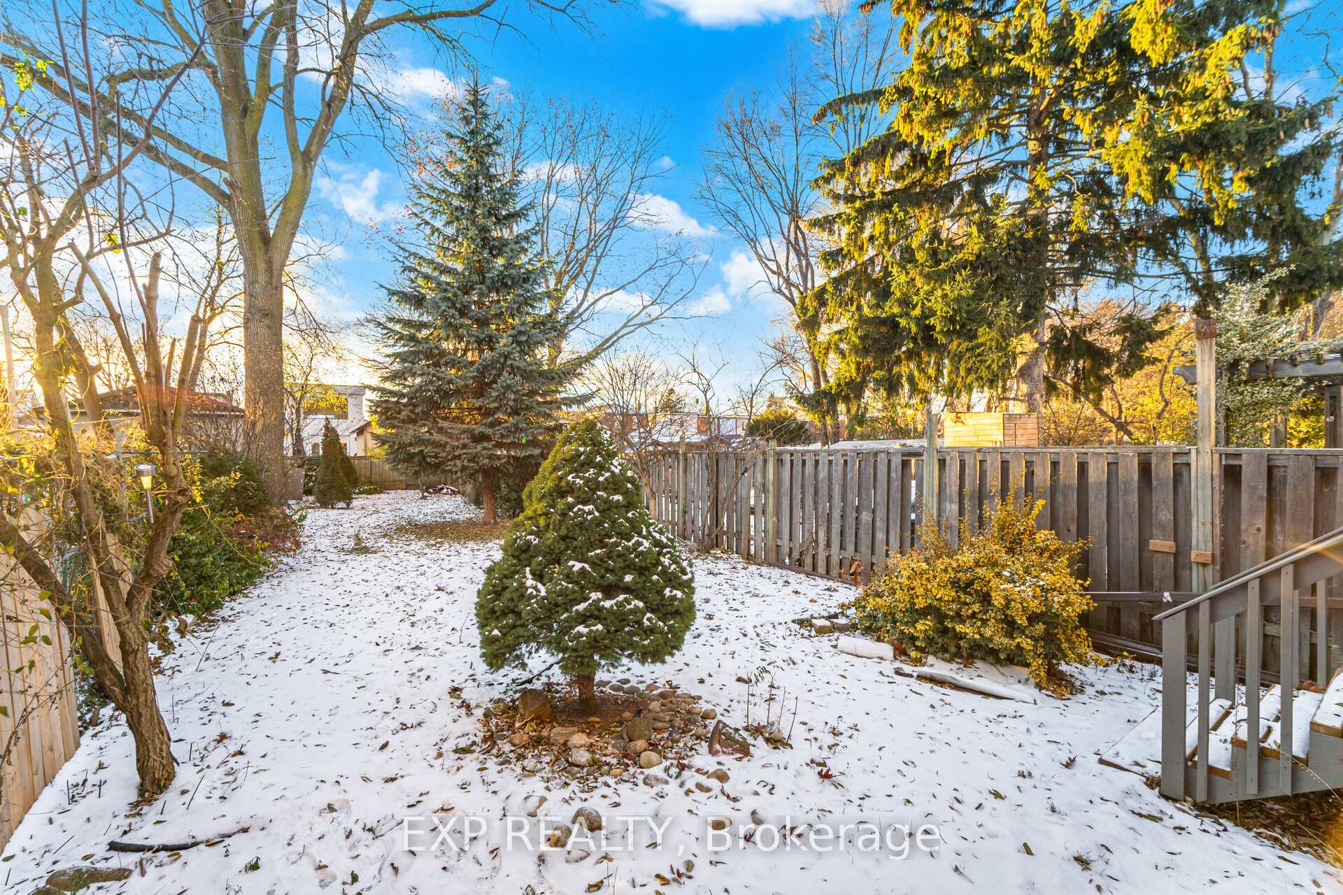 Photo 24 of 132 Barrington Avenue, Toronto, Crescent Town — HOMEH