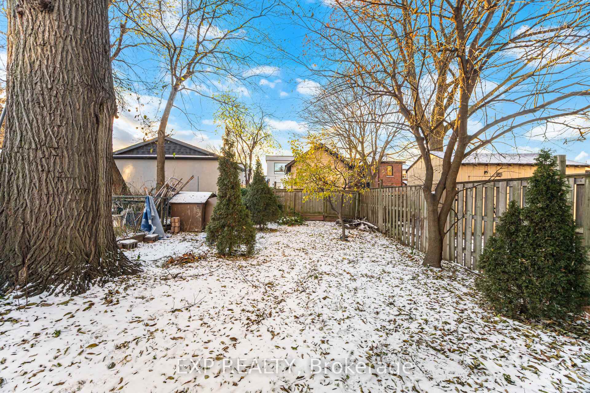 Photo 28 of 132 Barrington Avenue, Toronto, Crescent Town — HOMEH