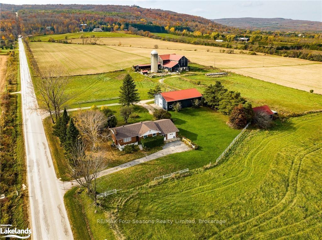 Photo 4 of 8476 36/37 Sd Rd Nottawasaga, Clearview, Rural Clearview — HOMEH