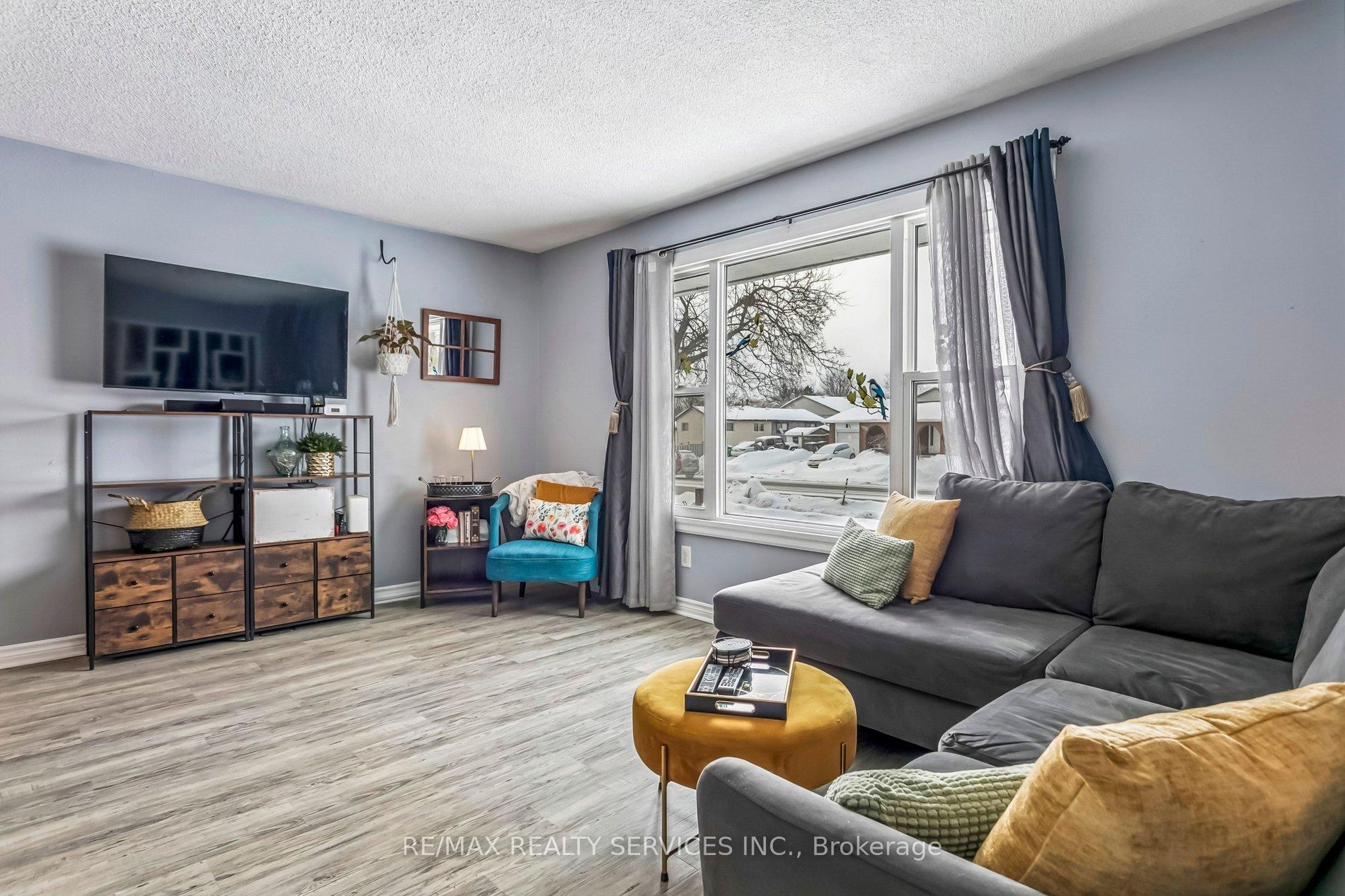 Photo 18 of 253 Vodden Street E, Brampton, Madoc — HOMEH